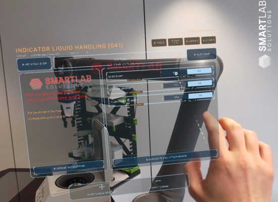 workflow navigation in an augmented reality lab with a HoloLens